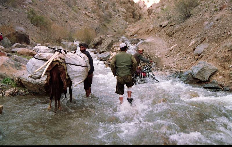 From_Jam_village_to_Chaghcharan.jpg