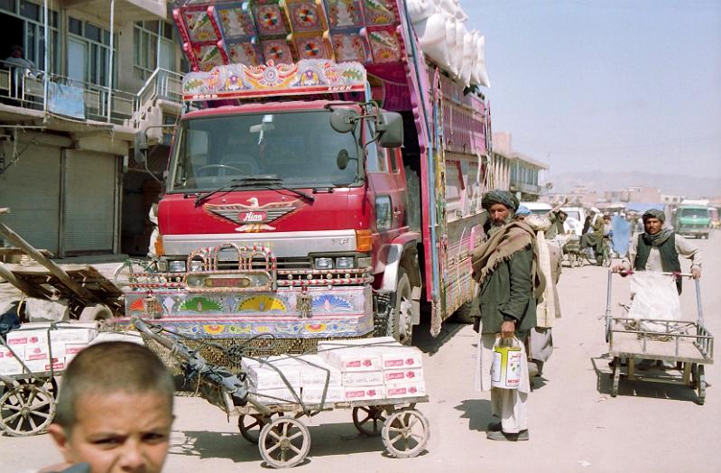 In_the_streets_of_Herat.jpg