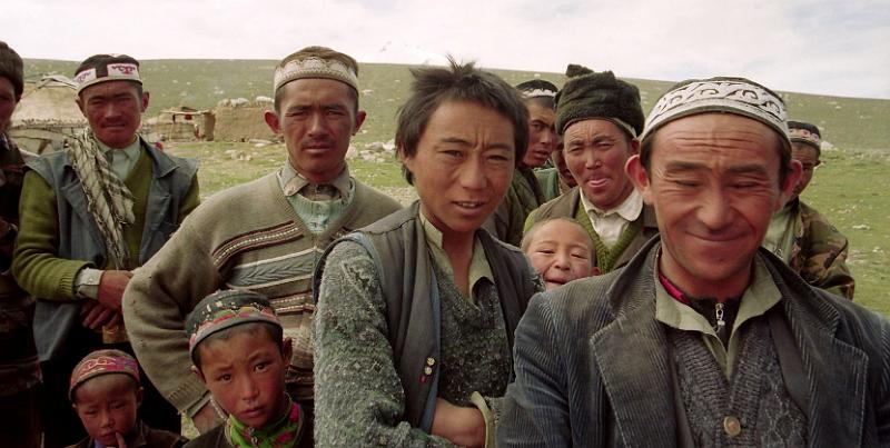KIRGHIZ_men_and_boys.jpg - Kirghiz curious men looking at me
